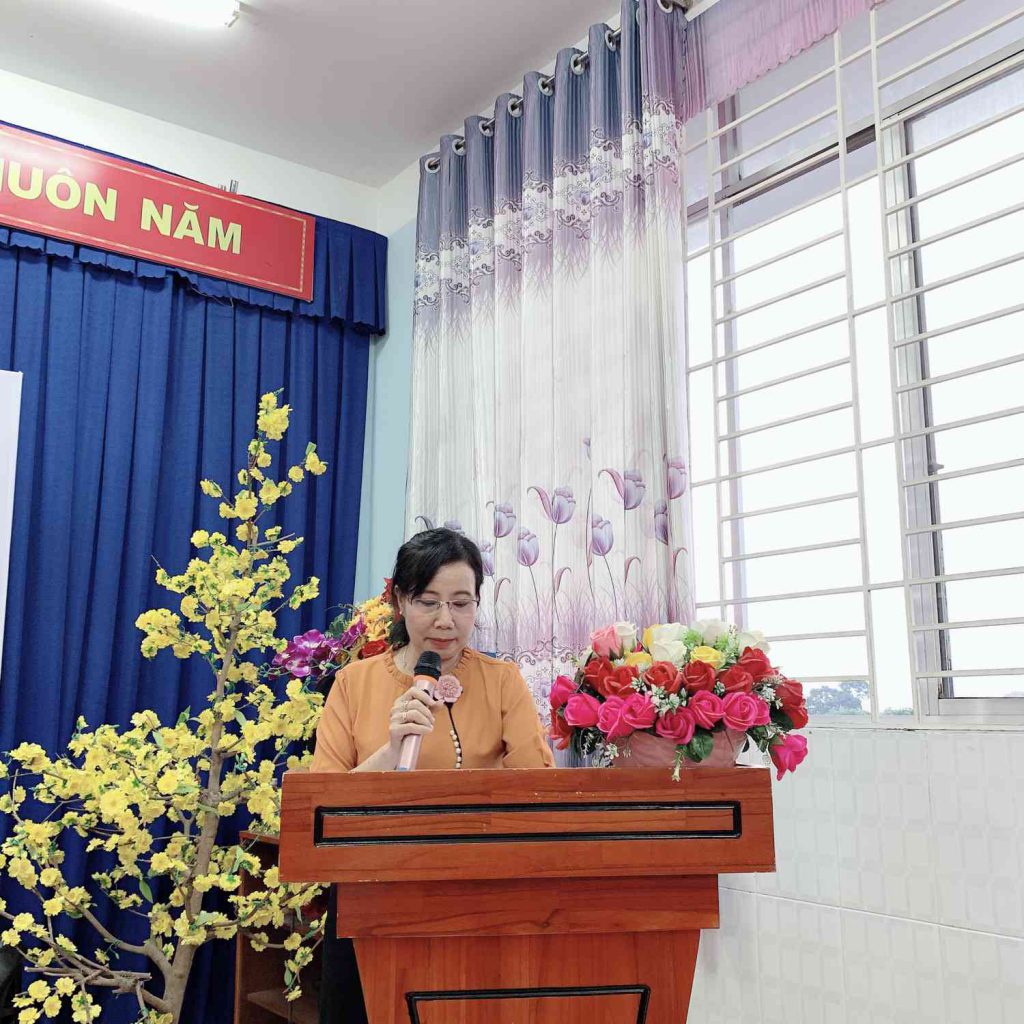 /Cô Nguyễn Thị Thu - Phó Hiệu trưởng 